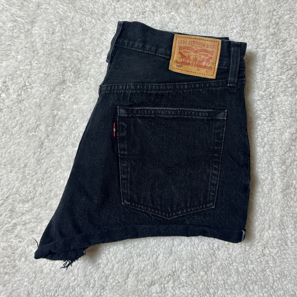 LEVI’S® 501® ORIGINAL HIGH RISE SHORTS —W28